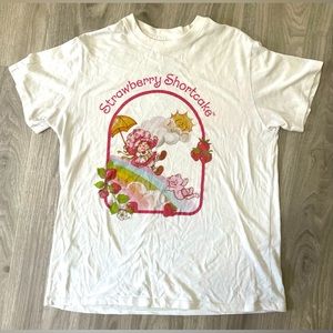 🌺 3 for $20! Strawberry Shortcake short sleeve tee size medium